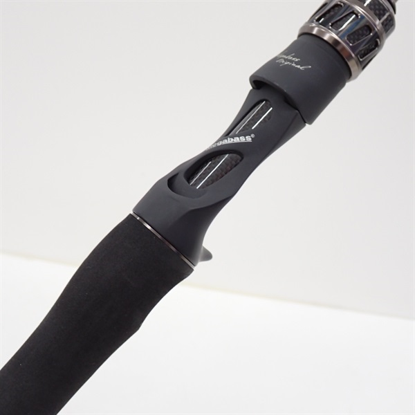 レヴァンテＦ３－６６ＬＶ